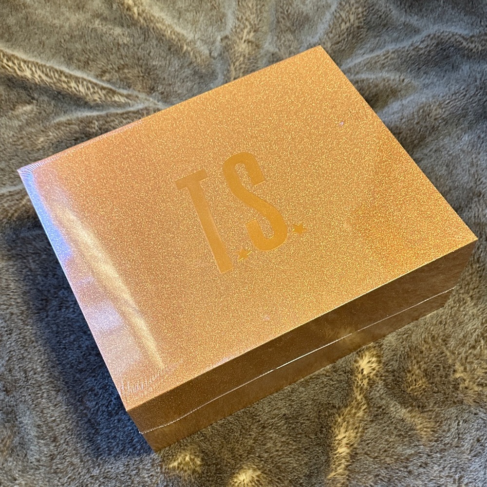Life of a Showgirl Cardigan Taylor Swift CD sealed box Size M / L
